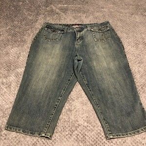 MWAH capri denim jeans metal stud detail size 18W Excellent Condition